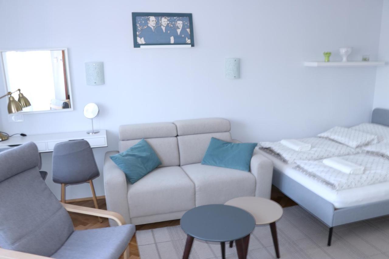 דירות סגד Petofi Apartman מראה חיצוני תמונה